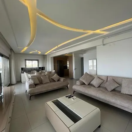 Amazing View Luxury דירה